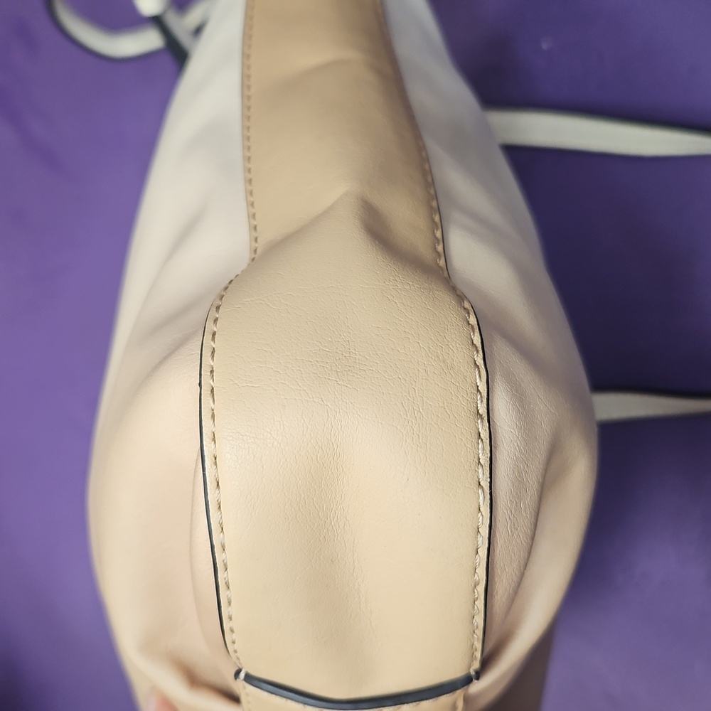 Simply Vera Vera Wang Cream and Tan Shoulder Bag - Picture 8 of 16